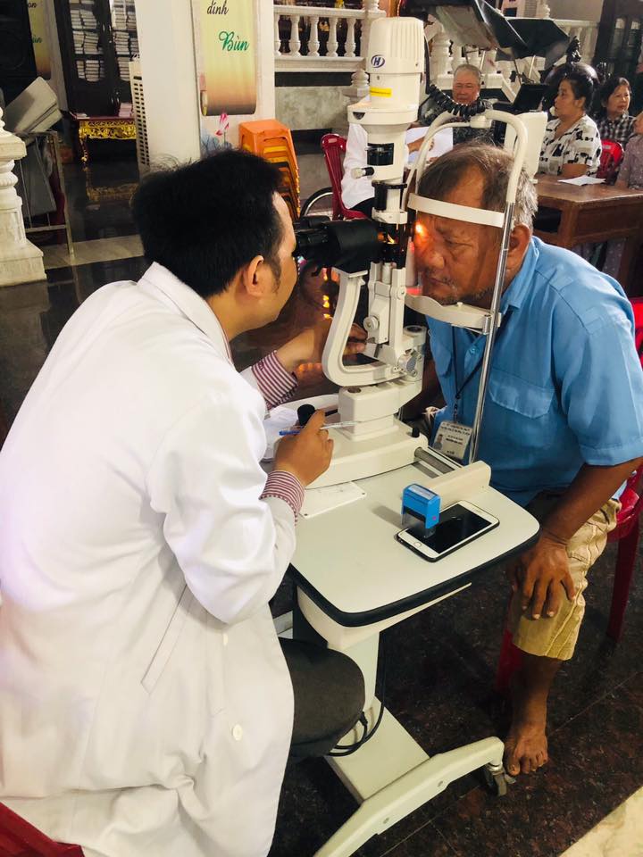 NHỮNG ĐIỀU CẦN LƯU Ý KHI CẮT KÍNH CẬN