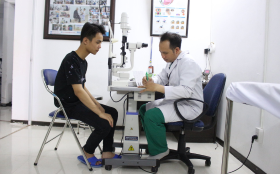 KHÁM MẮT HỌC ĐƯỜNG